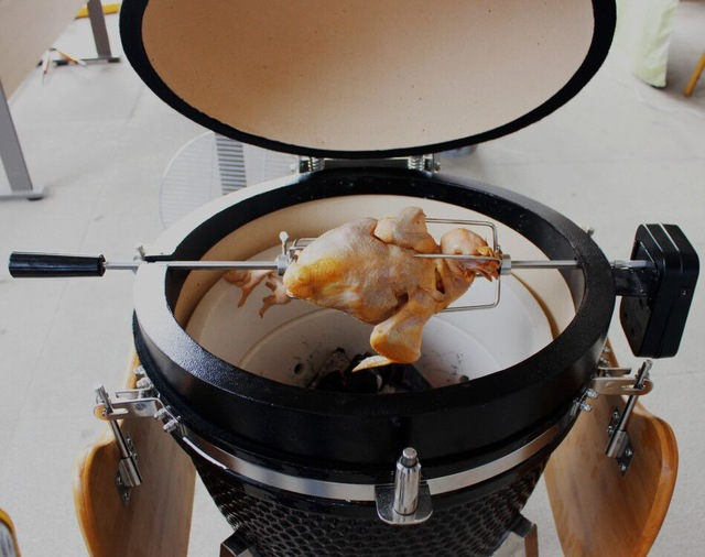 Rotisserie attachment top for grill